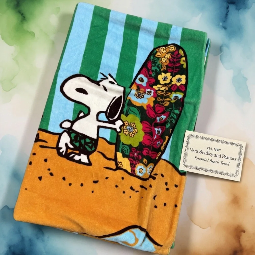 VB1, NWT Vera Bradley x Peanuts Beach Towel in Light Blue & Green